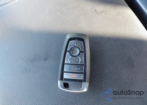 2025 Ford F-150 Lariat from USA, damaged, VIN 1FTFW5L80SFA02693